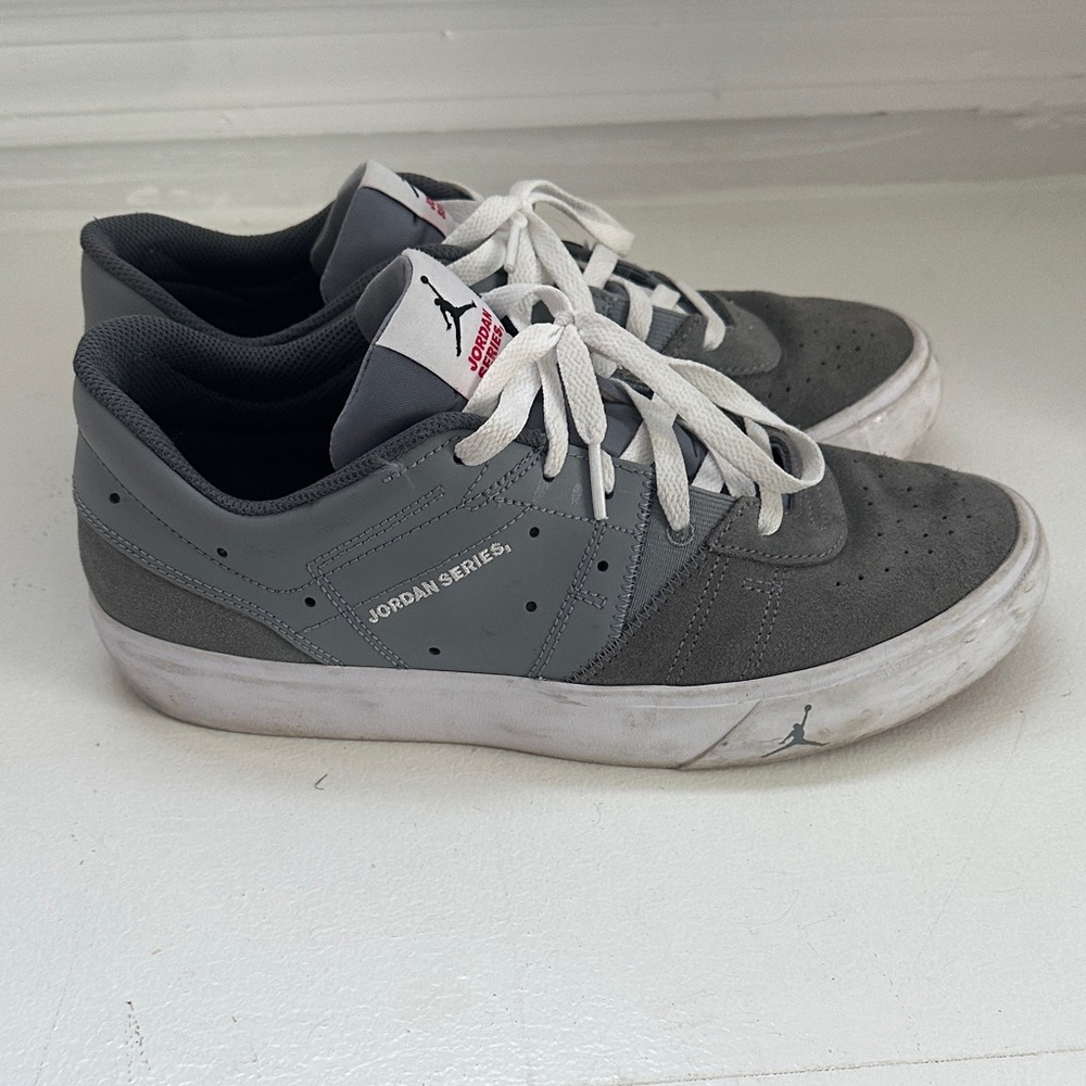 Jordan Series ES Gray and White Sneakers